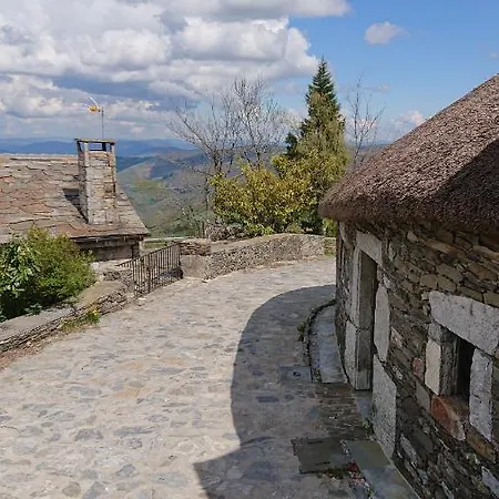 Casa Anton Alloggio per agriturismo O Cebrero
