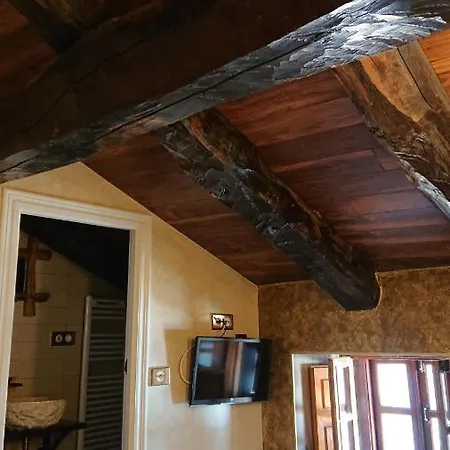 Casa Anton בית חווה O Cebrero
